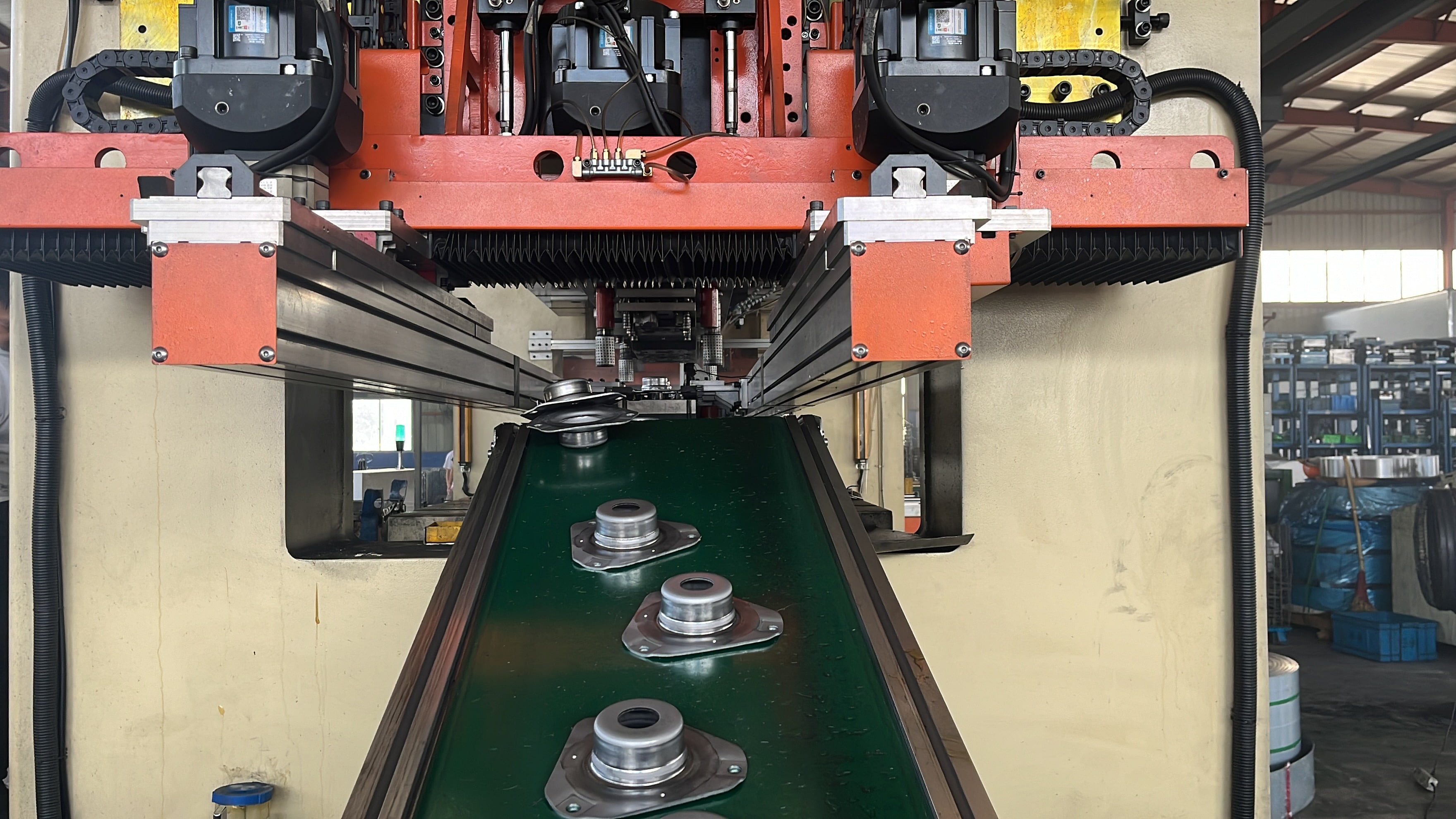 high tonnage stamping of automotive body panels in a large scale facility