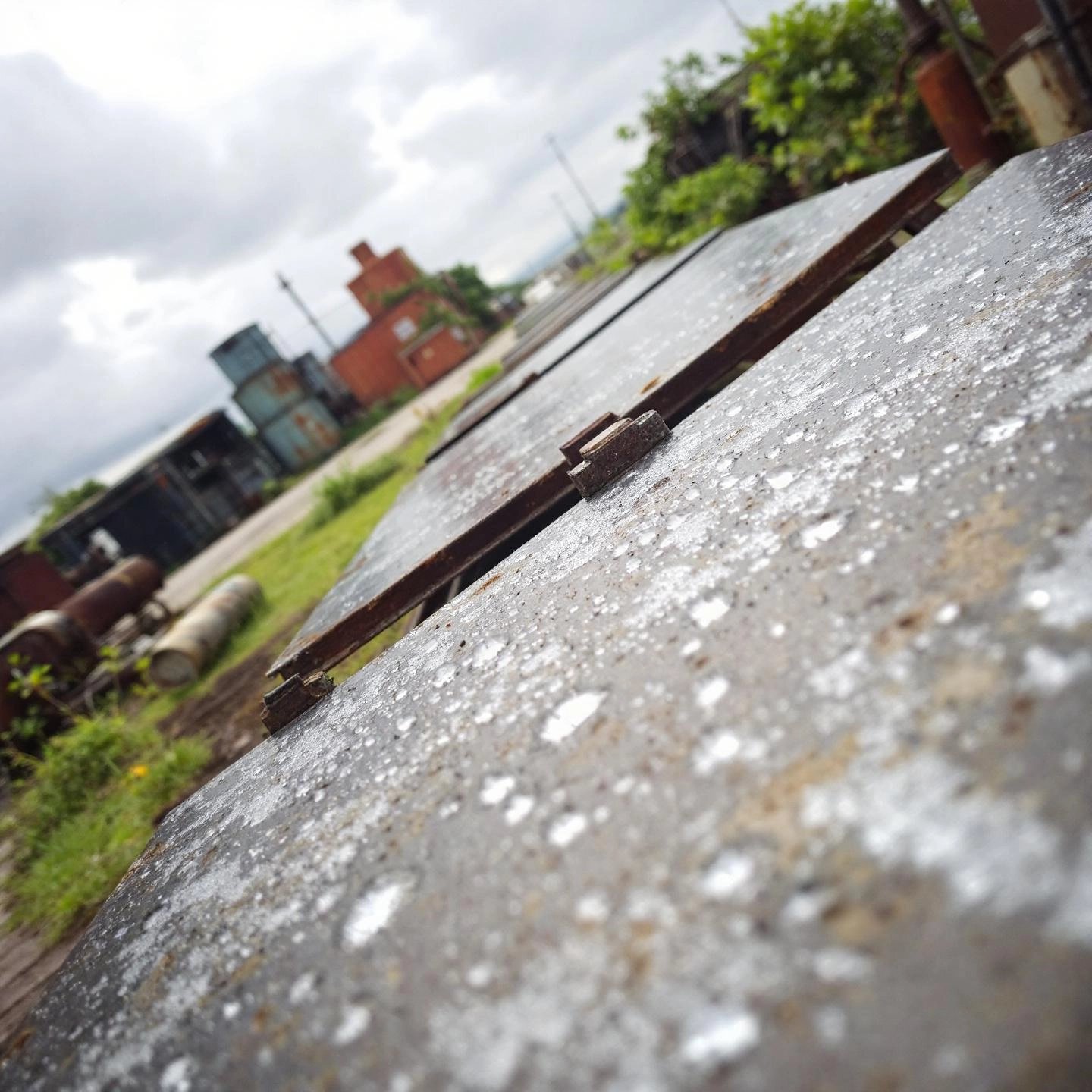 aluminum exposed to water and moisture illustrating its natural protective layer