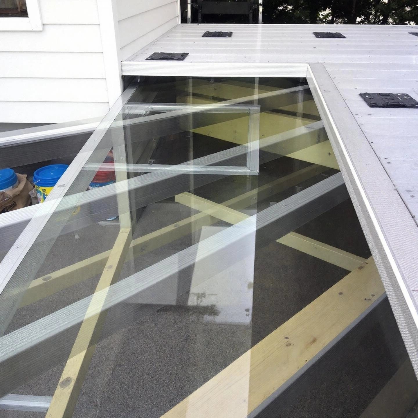 aluminium deck frames provide a strong precise foundation for long lasting decks
